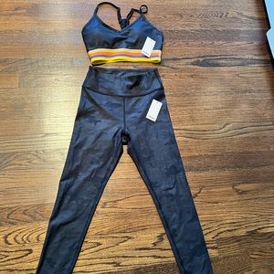 Ensmble NWT legging and sports bra set size xs